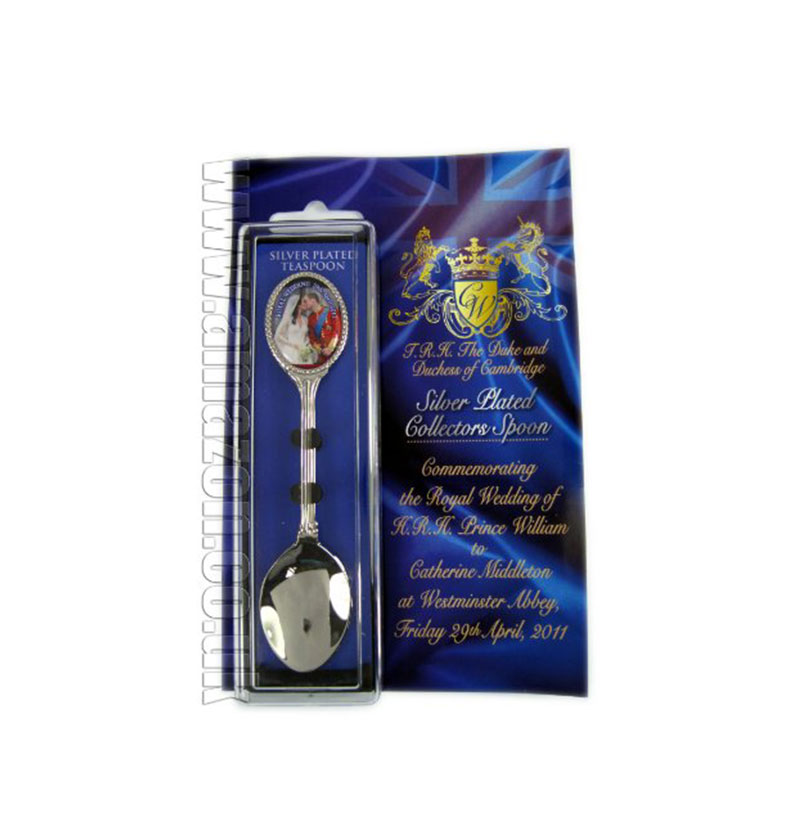 Royal Wedding Souvenir Spoon, Balcony Kiss, Prince Willaim and Catherine