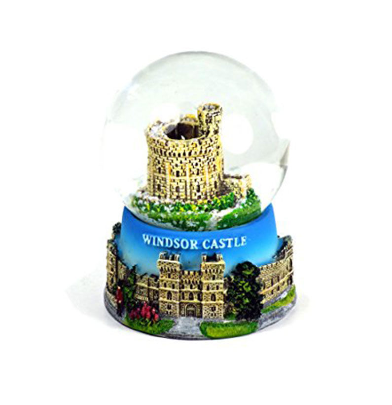 Medium De Luxe Snow Globe Windsor - Windsor Round Castle Collectable Souvenir - 10110